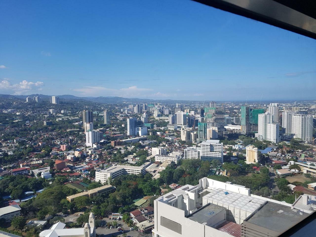 Kc 7 At Horizon 101 * Cebu